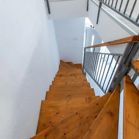 Lux Garden Apartment